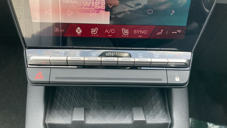 Renault Megane E-Tech EV60 160kW Iconic Comfort Range 60kWh 5dr Auto Electric Hatchback